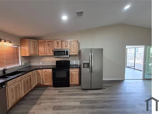 4018 Sunrise Cove Dr — Photo 17