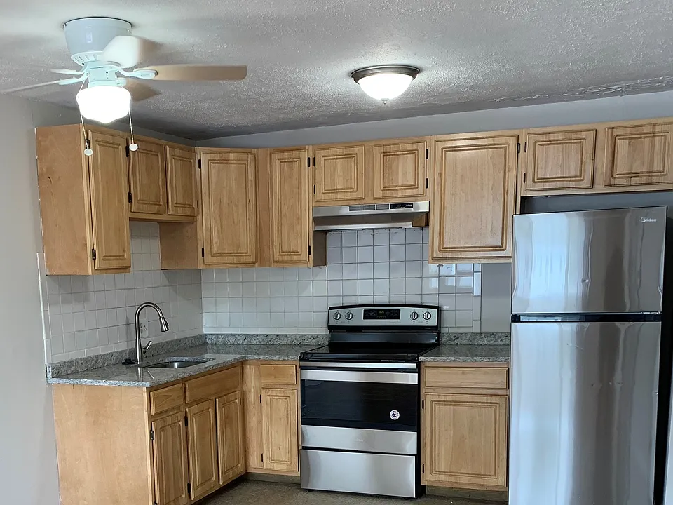 580 Cummins Hwy #14