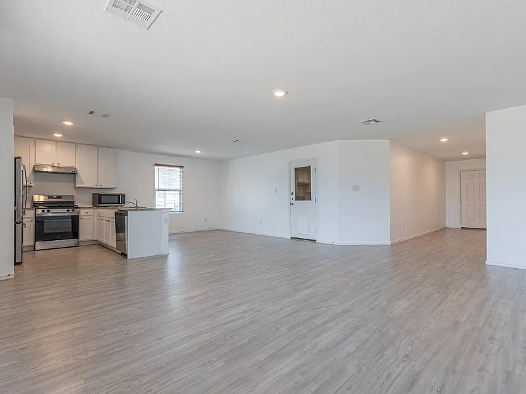 4310 Fluvial Cir — Photo 6