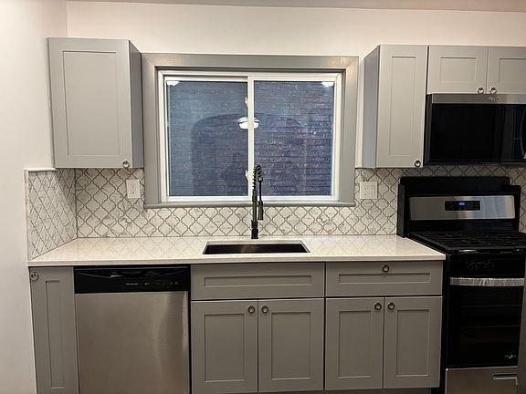2nd image of 1132 Northampton St APT 1