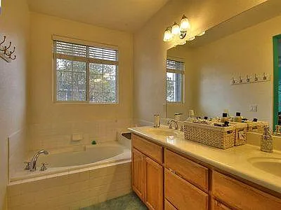 6186 Moore Pl — Photo 17