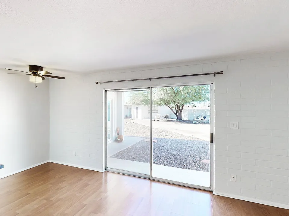 1716 E Ocotillo Rd