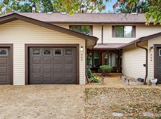 902 Westwood Rd, Maryville, IL 62062