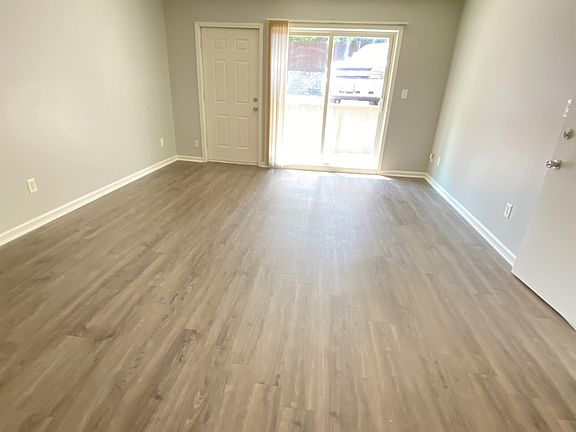 2nd image of 4130-4132 Fisher St #4132-2