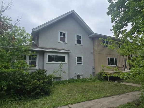 506 S 6th St, Forest City, IA 50436