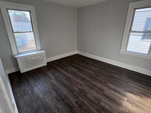 5th image of 381 Leslie St #G2