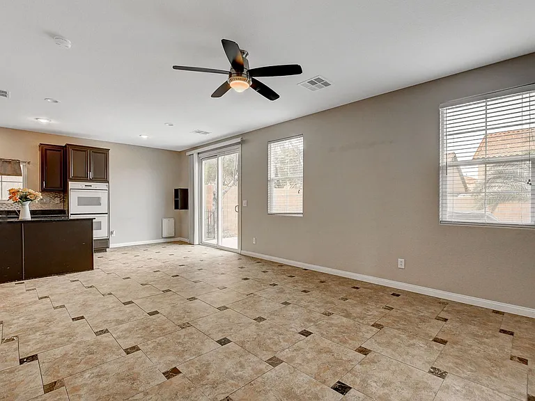 66 Archer Glen Ave — Photo 7