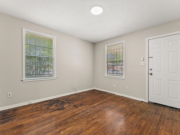5th image of 2253 Marble Ave