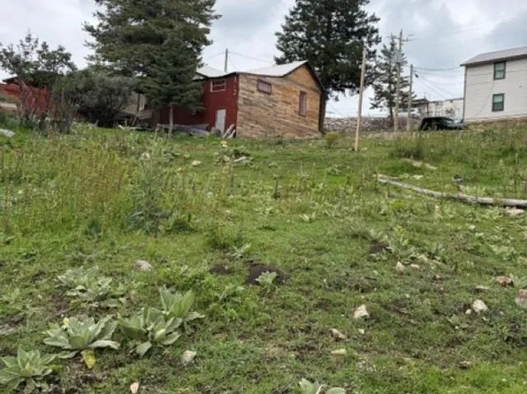 300 1st St, Cloudcroft, NM 88317