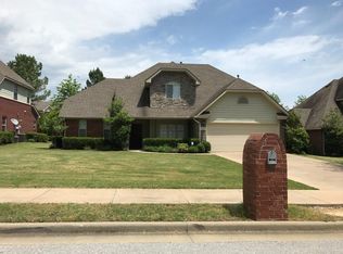 2507 S Greens Way, Rogers, AR 72758