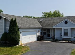 4613 Southhampton Dr, Island Lake, IL 60042