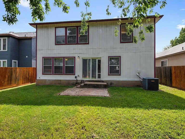 2620 Stapleford Dr — Photo 32