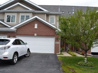 10028 S Roberts Rd, Palos Hills, IL 60465