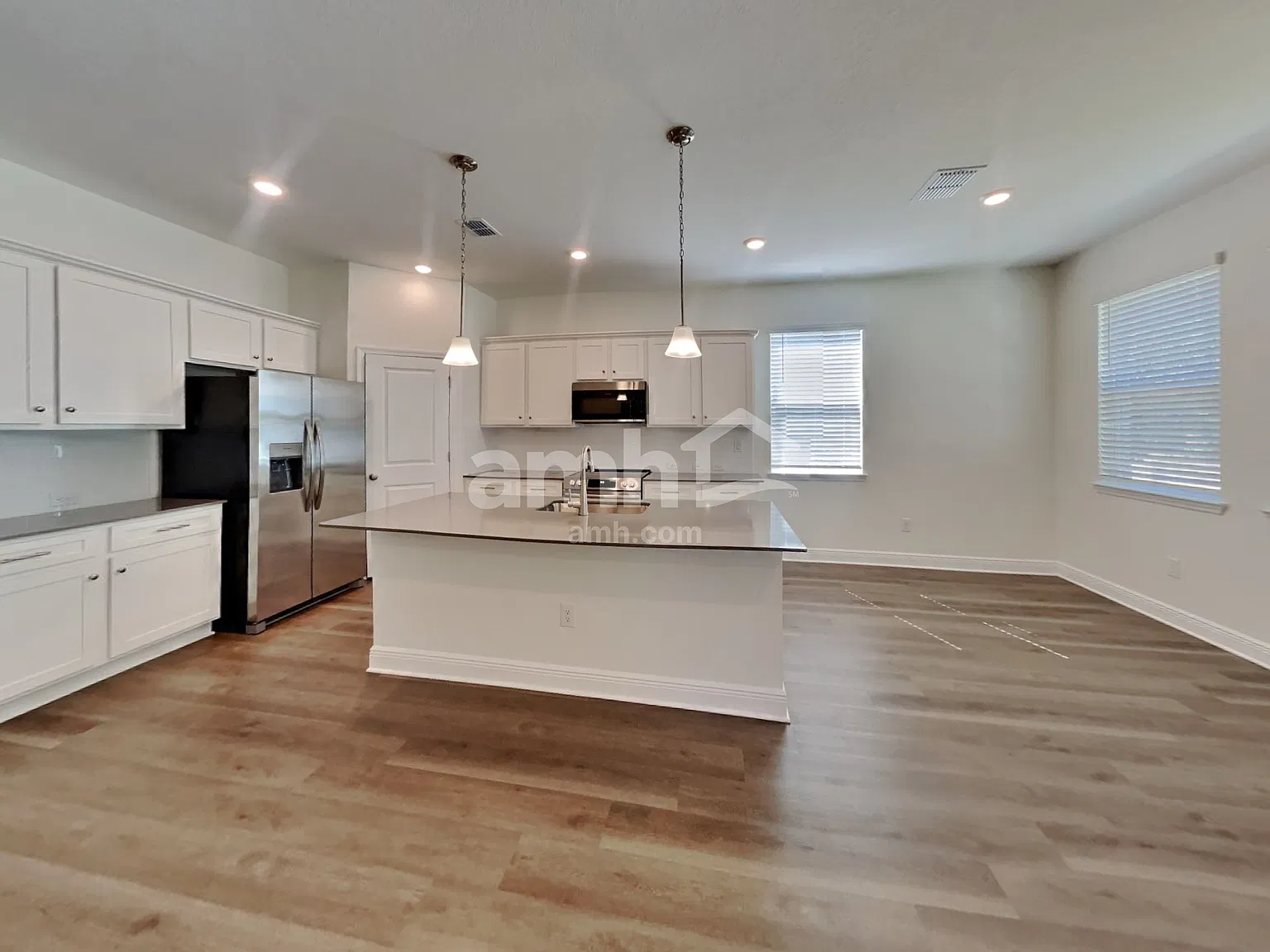 4 bed, 3.0 bath, 2222 sqft, $2,865 — Photo 3