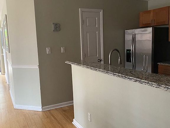 3rd image of 2132 River Heights Walk SE