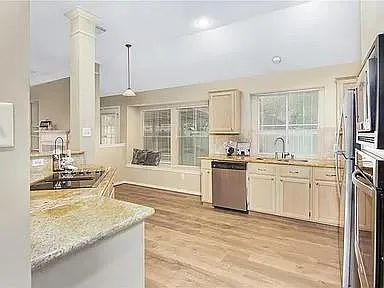 7207 Cambridge Cove Cir — Photo 9