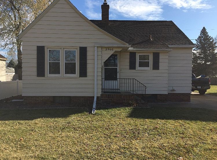 1st image of 2960 Isabella St