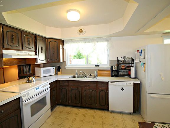 5th image of 1300 Norfolk Ave