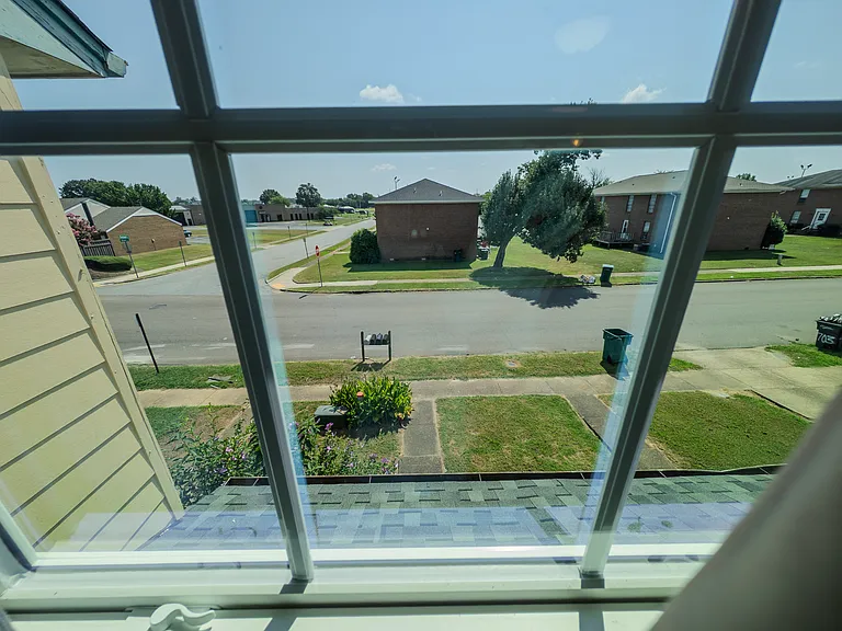 707 Walker Rd — Photo 33