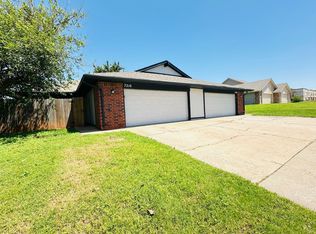 7210 Kings Manor Ct, Oklahoma City, OK 73132