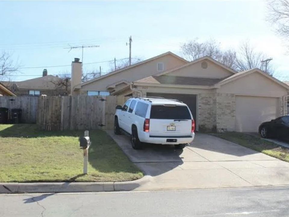 1st image of 2605 Woodmont Trl