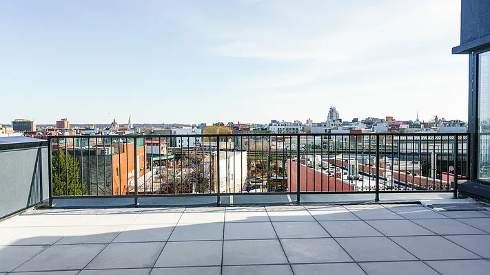 Rented by Nooklyn NYC LLC | media 32