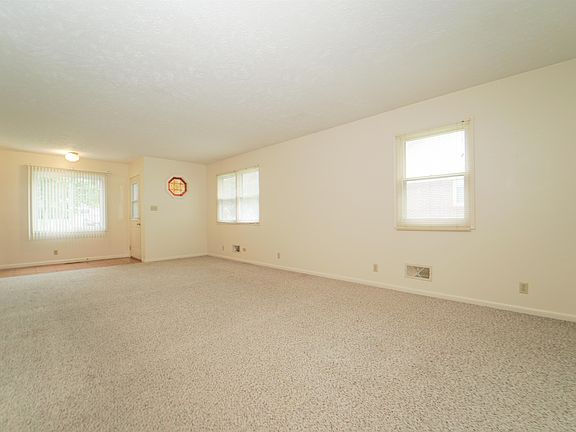 4th image of 411 17th St