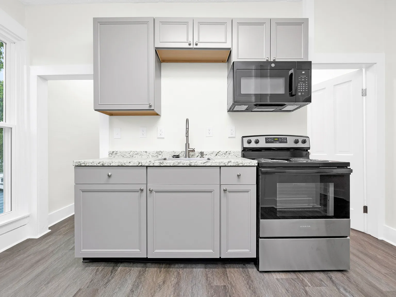 1 bed, 600 sqft, $900 — Photo 2