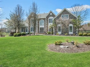 3 Stonehedge Rd, Milford, NJ 08848