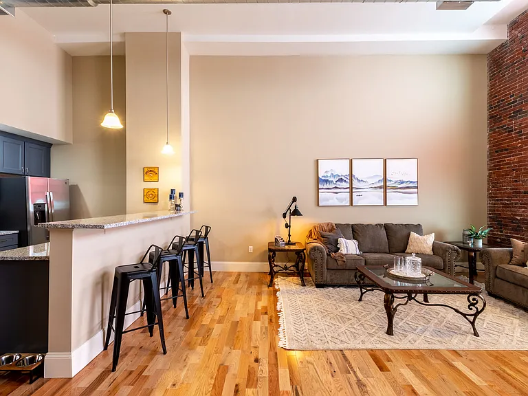 Pacific Mill Lofts — Photo 40
