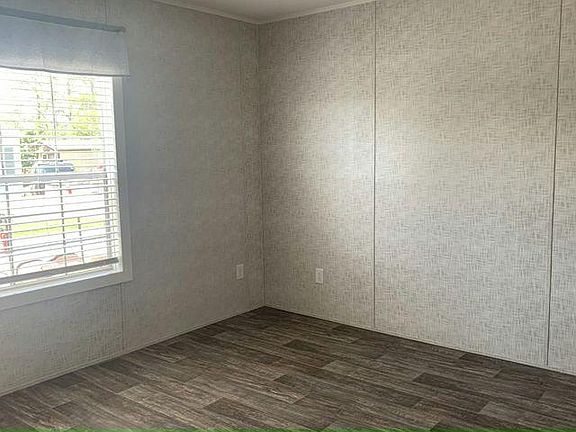 4th image of 180 Ashville St #670