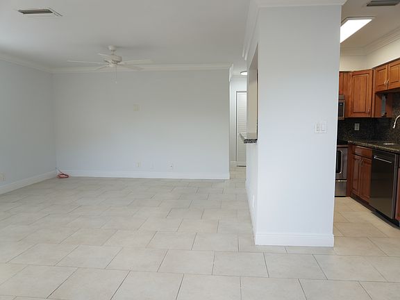 4th image of 2033 E Hillsboro Blvd APT 5