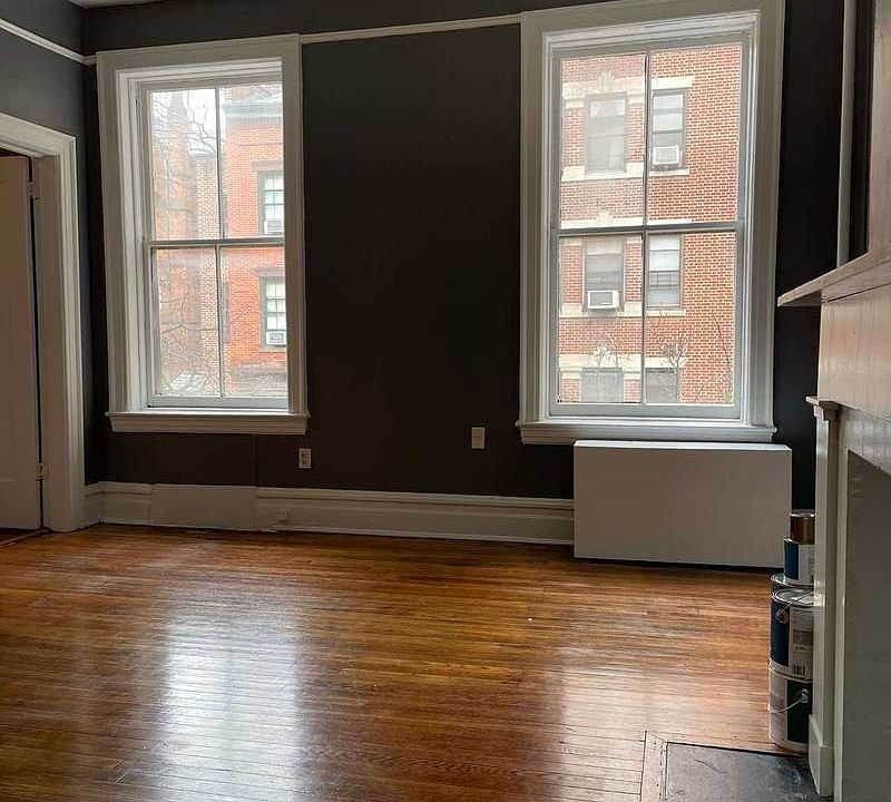 1st image of 56 Livingston St #5
