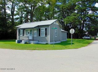 402 Pearl St, Aurora, NC 27806