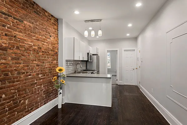 Rented by Nest Seekers International | media 13