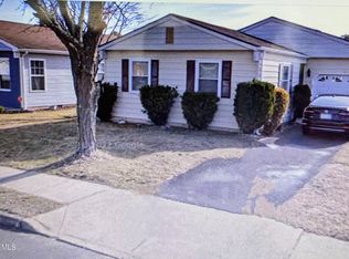 12 Mayaquez Ln, Toms River, NJ 08757