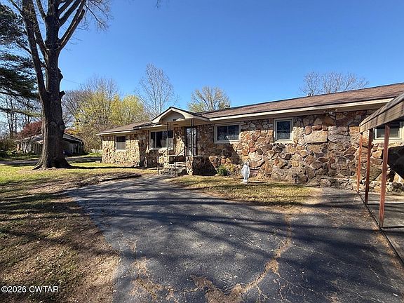 2nd image of 1403 W Main Ave