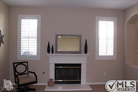 4th image of 2028 Newcastle Dr
