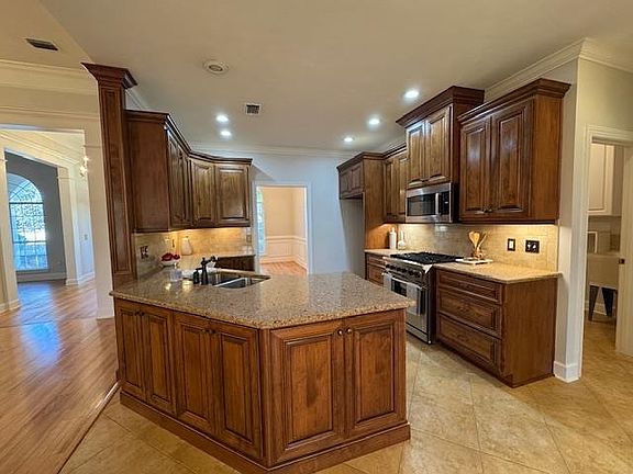 2nd image of 2618 Wharton Cir