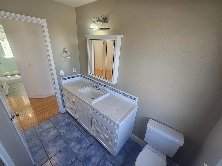 300 Trinidad St — Photo 32