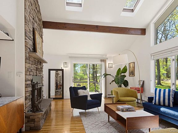 4th image of 93 Walling Road