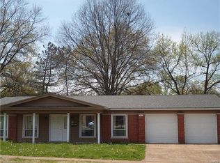 2695 Derhake Rd, Florissant, MO 63033