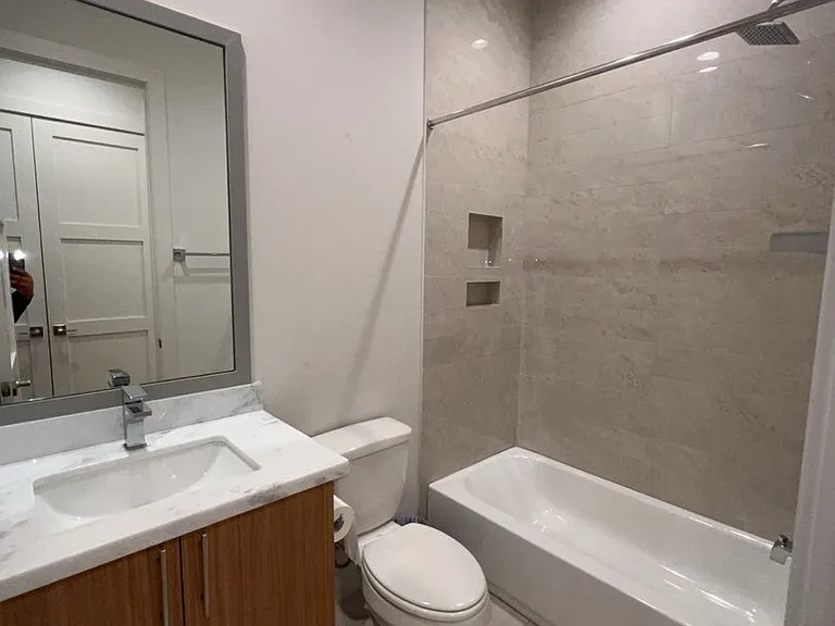 2414 Gray St — Photo 16