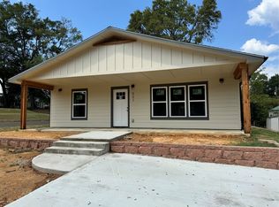 501 Phillips Dr, Gladewater, TX 75647