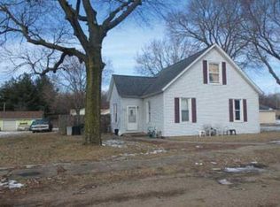 203 S Jefferson St, Manito, IL 61546