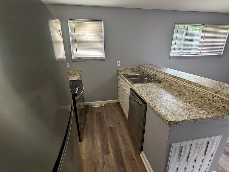 2222 Morena St #B — Photo 6