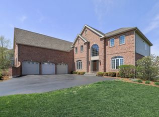 4 Prairie Landing Ct, Hawthorn Woods, IL 60047