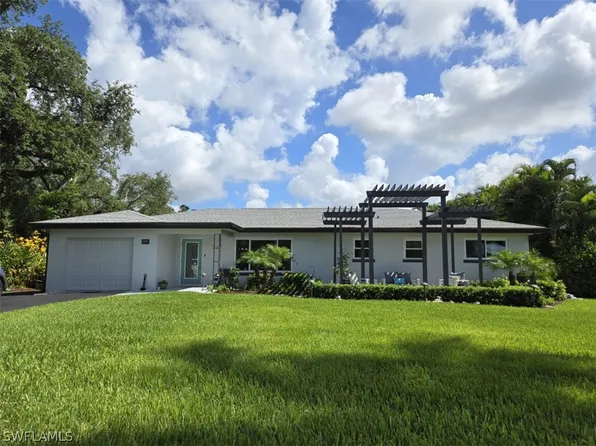 1333 Shadow Ln, Fort Myers, FL 33901