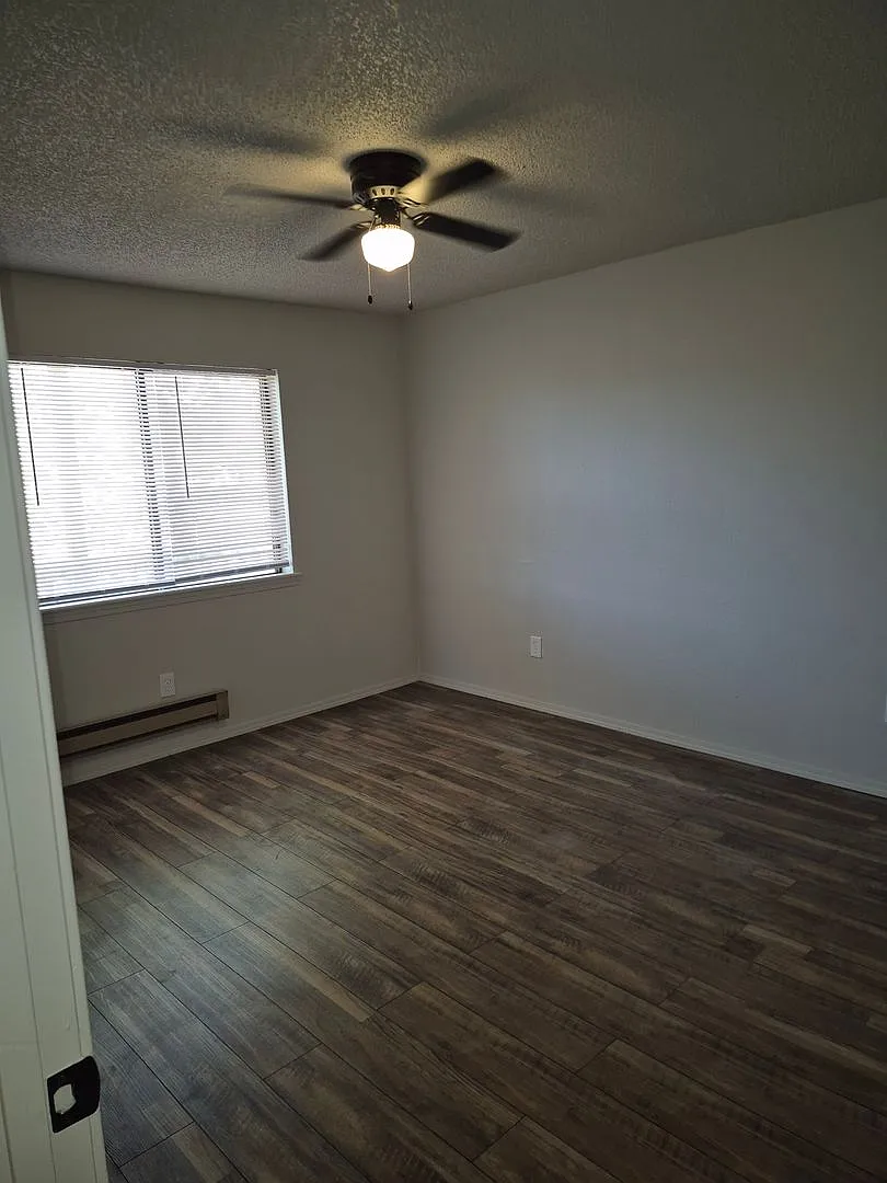 Quarter-6701 Dallas Street Complex (1-25) — Photo 4