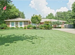 177 Country Club Rd, Shalimar, FL 32579